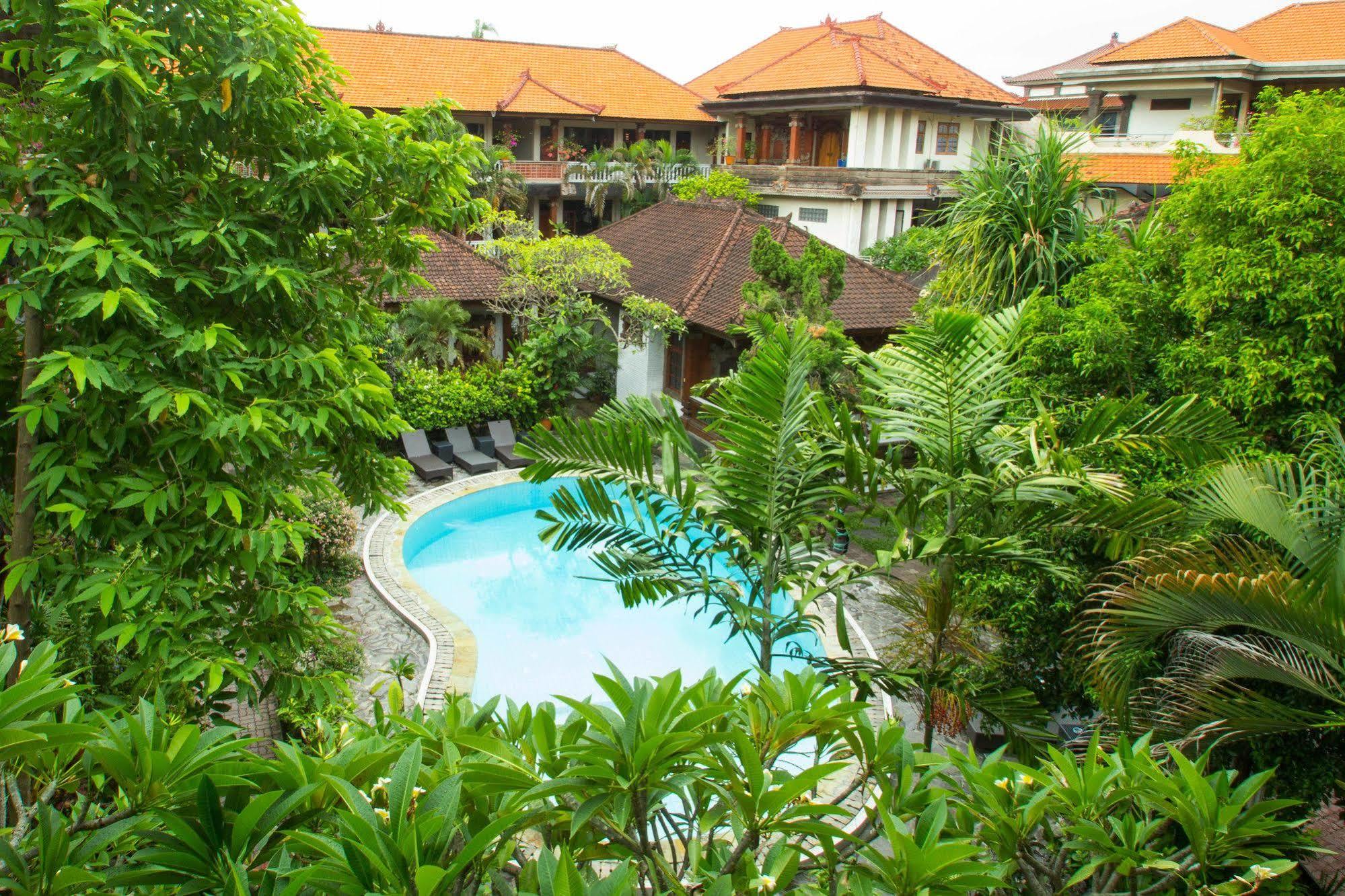 Simpang Inn Hotel Legian Exterior foto